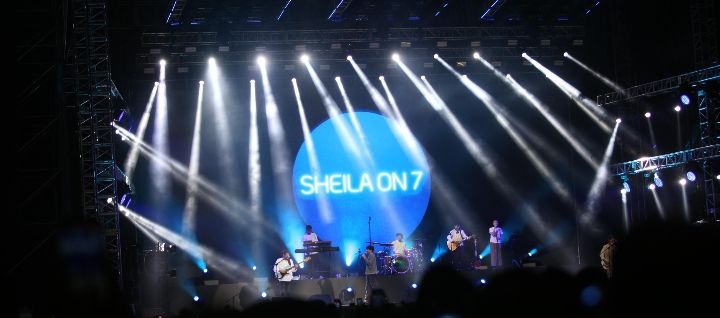 Konser Sheila On 7 di Medan Meriah dan Mengesankan, bank bjb Luncurkan Kartu ATM Edisi Sheila on 7 Tunggu Aku Di