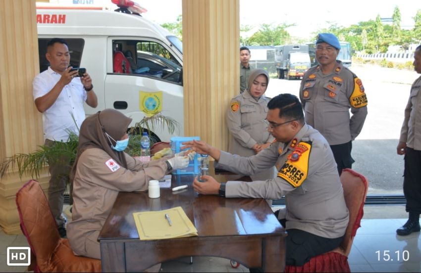 Personel Polres Labusel Laksanakan Tadarus Bersama Gelar Donor Darah Serentak