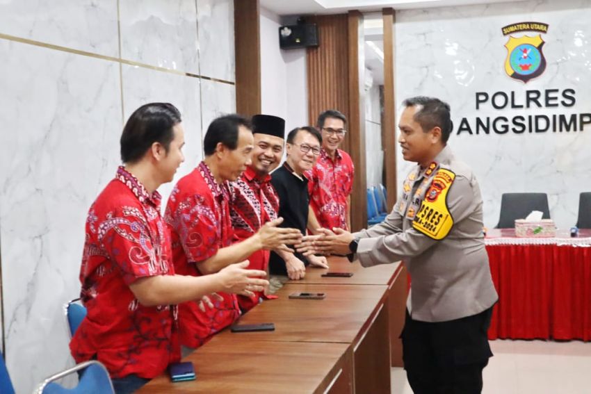 AKBP Wira Prayatna Sambut Audensi PSMTI: Kolaborasi untuk Kegiatan Sosial dan Budaya di kota Padangsidimpuan