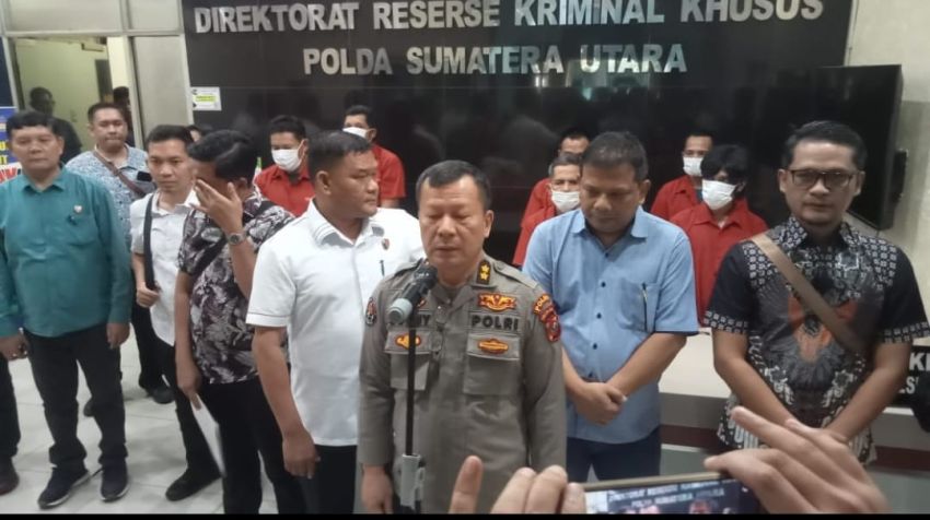 Polda Sumut Tangkap 8 Pencuri dan Penadah Brondolan Sawit di Langkat