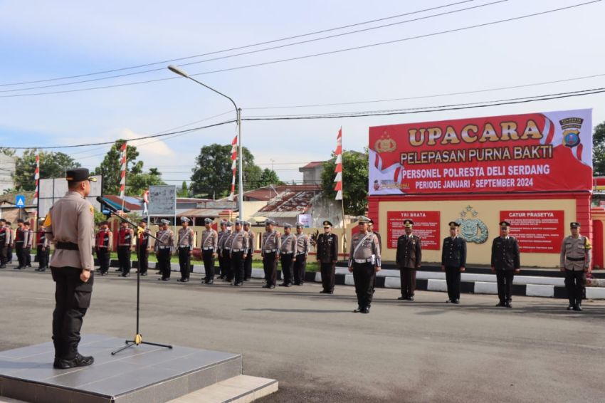 Kapolresta Deli Serdang Pimpin Upacara Pelepasan Purna Bakti Personel Polresta Deli Serdang