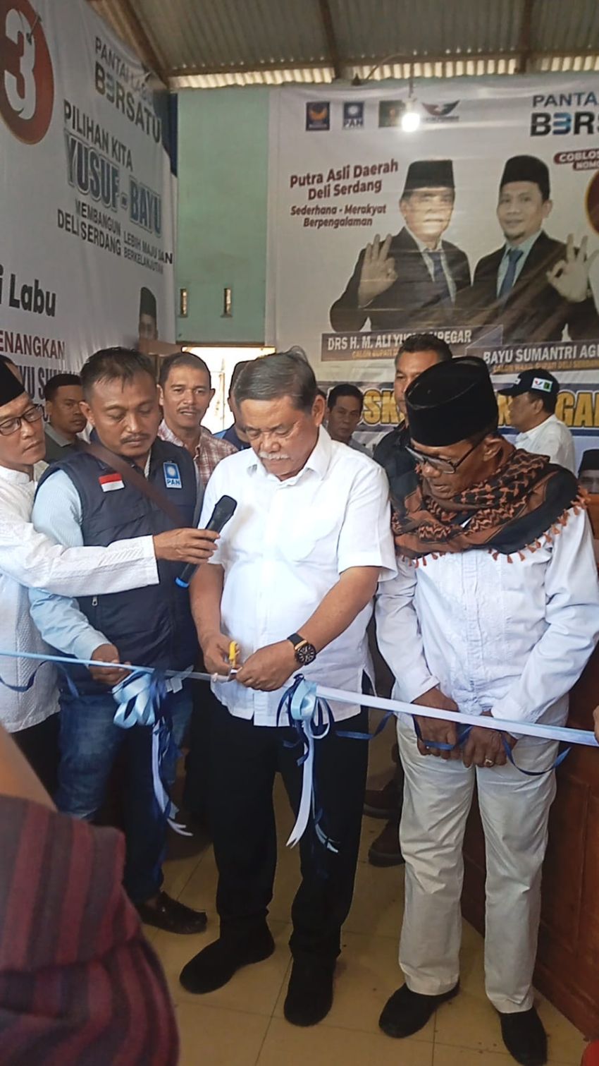 Bakar Semangat Juang Relawan, Yusuf-Bayu Resmikan Posko Pemenangan Pantai Labu Bersatu