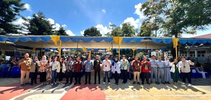 Forkom IJK Sumut Gelar Edukasi Keuangan di SMA Negeri 2 Kabanjahe