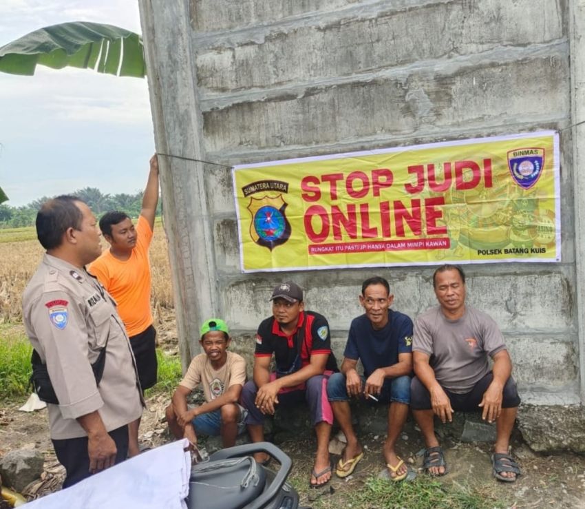 Berantas Judi Online, Bhabinkamtibmas jajaran Polresta Deli Serdang Laksanakan Sosialisasi kepada Masyarakat