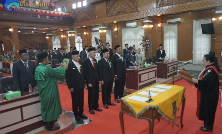 Pjs Bupati Asahan Ikuti Pengucapan Sumpah/Janji Pimpinan DPRD Asahan Masa Jabatan 2024 - 2029