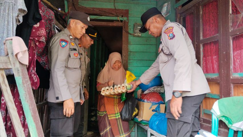 Jum'at Berkah Kapolres AKBP Dr Wira Prayatna Sebagai Bentuk Kepedulian Sosial yang Menginspirasi Masyarakat