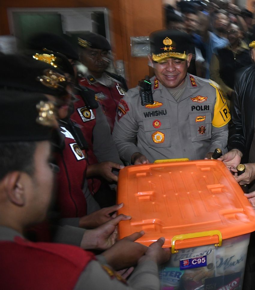 Forkopimda Serahkan ‘Extra Fooding’ Pada Petugas KPU dan Bawaslu