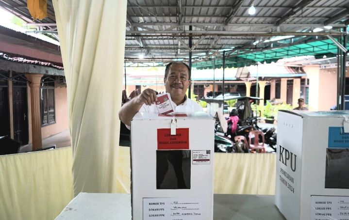 Wakil Bupati Asahan Berikan Hak Suaranya Pada Pilkada Serentak 2024