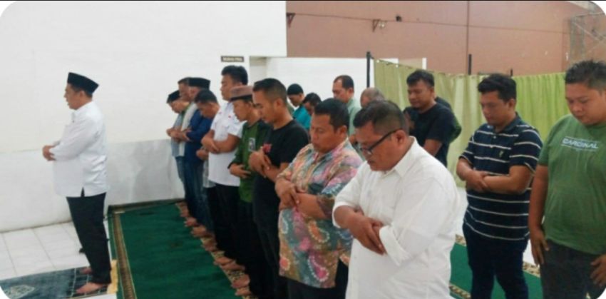 Saat di Bandar Kopi Calon Wakil Wali Kota Medan Abdul Rani Diminta Jadi Imam Sholat Magrib