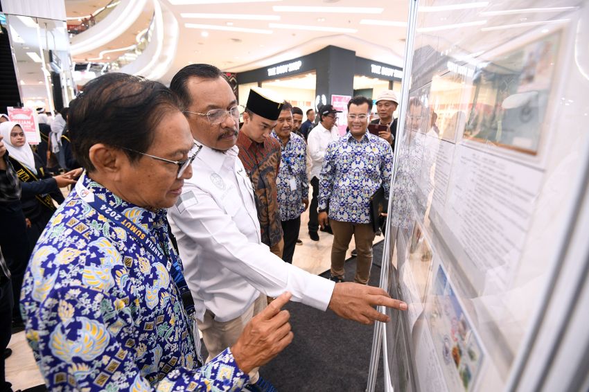 Ilyas Sitorus Apresiasi Pameran Nasional Filateli Tahun 2024