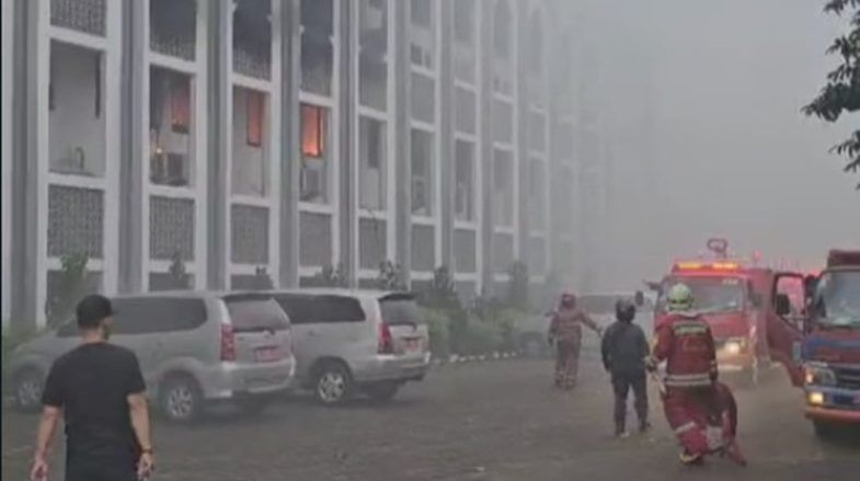 Gedung Rektorat UIN Syarif Hidayatullah Jakarta Kebakaran, Ini Jumlah Kerugiannya