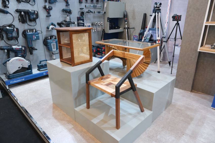 Berbekal kayu Jati dan Anyaman Rotan, Bosch Nobatkan Andrew Yulius dan Virgo Jawara Bosch Woodworking Competition 2024