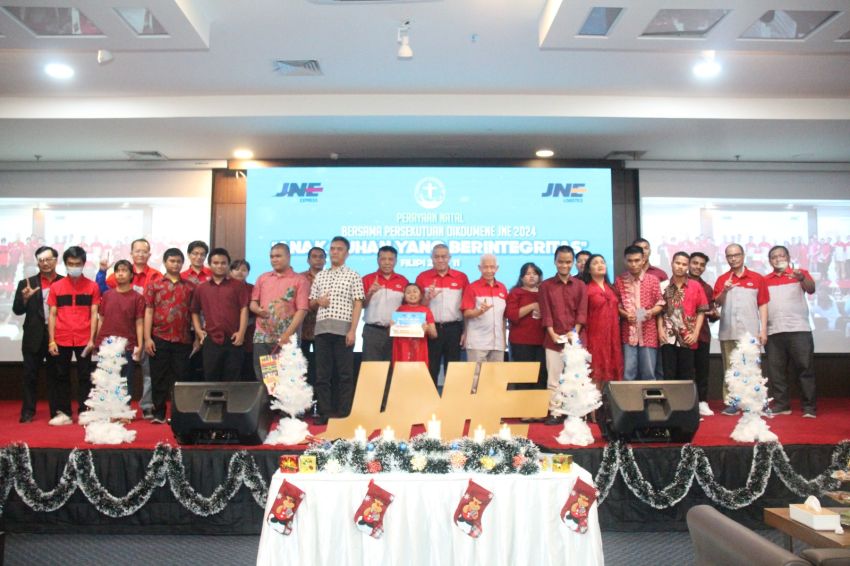 JNE Sambut Natal 2024 dengan Melesat Antar Kebahagiaan yang Penuh Cinta dan Kasih