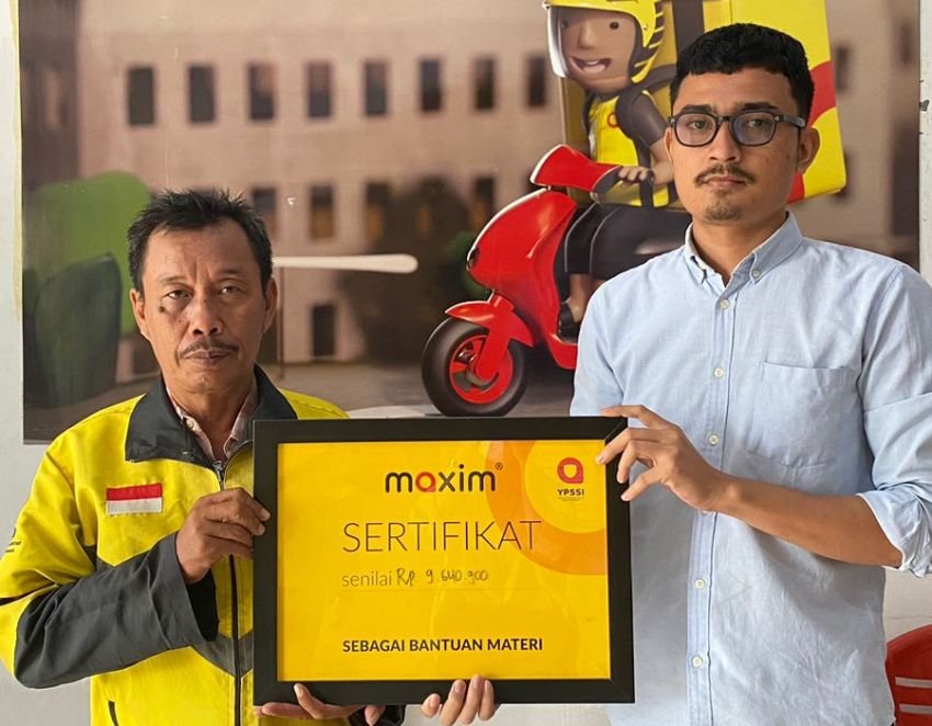 Maxim Berikan Santunan Lebih Dari Rp9.000.000 Kepada Mitra Pengemudi Yang Alami Kecelakaan