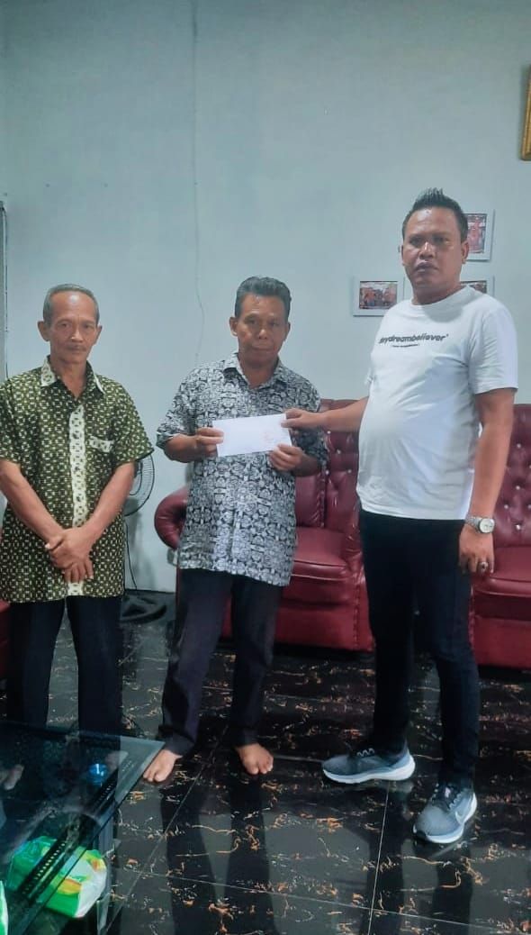 PAC Pemuda Pancasila Medan Denai Memberikan Bantuan Pembangunan Tempat Berwudhu