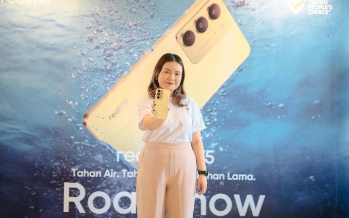 Sambangi Medan, realme C75 Pamerkan Keunggulan Tahan Air Tertinggi IP68 & IP69 Pertama di Kelasnya