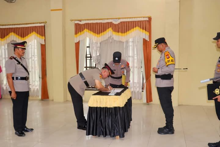 Kapolres Madina Pimpin Sertijab, AKBP Arie Sofandi Paloh : Jaga Marwah Polri