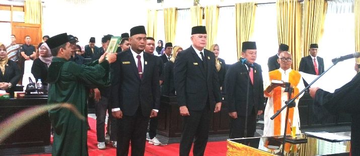 Ketua PN Lantik 3 Pimpinan DPRD T. Tinggi Priode 2024-2029