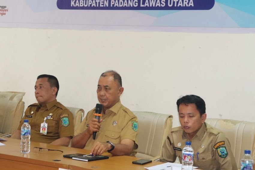 Pemkab Paluta Sosialisasi Peraturan Bupati Nomor 48 Tahun 2024 Terkait Panduan Pakaian Dinas ASN