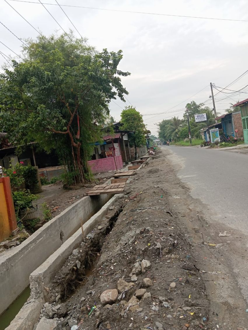 Masyarakat Kecewa Proyek Drainase Milyaran Rupiah di Desa Paya Gambar Diduga Asal Jadi