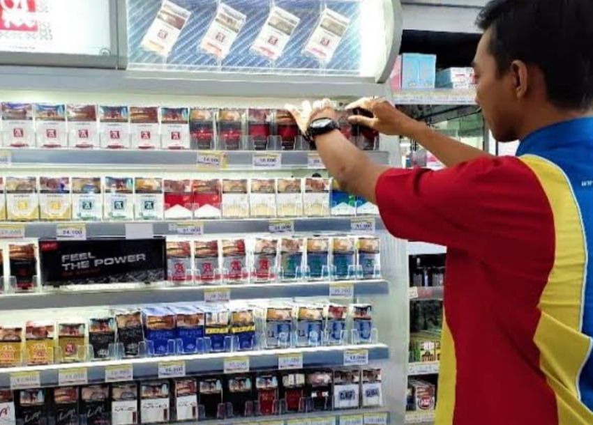 Harga Rokok Meningkat, Warga Beralih ke Rokok Murah