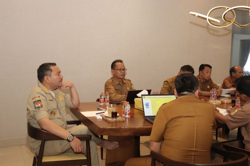 Bupati Laksanakan Ratas Bersama Jajaran Dinas Pendidikan Pakpak Bharat