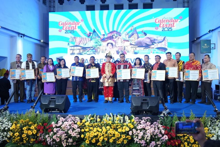 Event Gelar Melayu Serumpun Sukses Digelar, Wali Kota Medan Terima Penghargaan Dari Gubsu