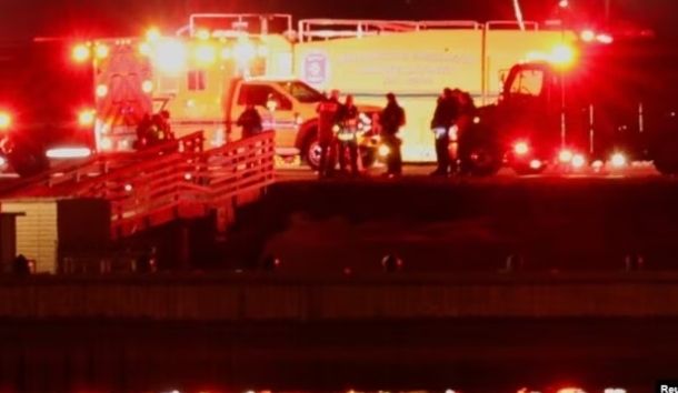 Pesawat American Airlines 60 Penumpang dan Helikopter Tabrakan Dekat Bandara Reagan di Washington