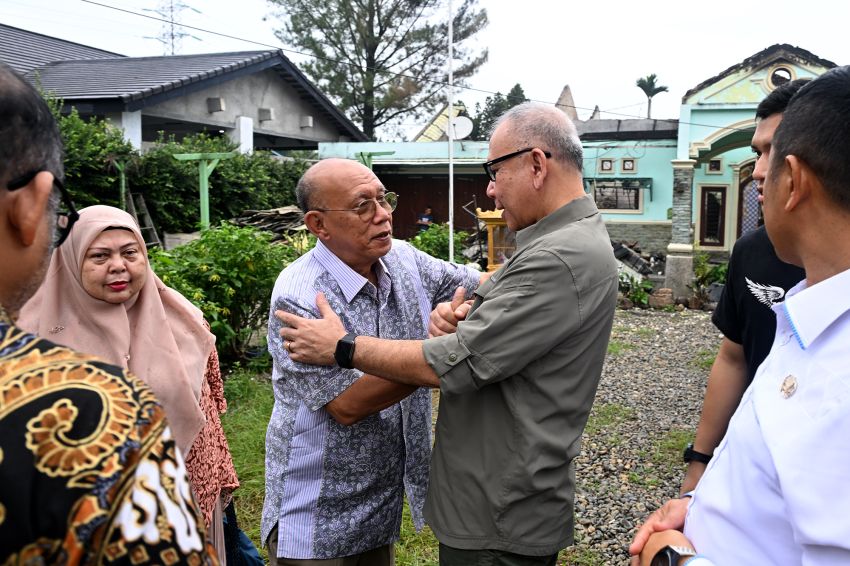 Solidaritas OPD Pemprov Sumut, Sekdaprovsu Kunjungi Korban Kebakaran Pensiunan ASN