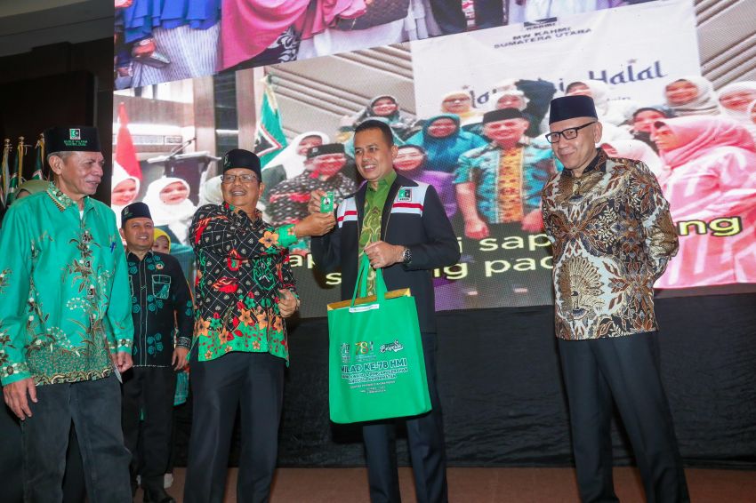 Peringati Milad ke-78 HMI, KAHMI Sumut Berikan Penghargaan dan Anggota Kehormatan kepada Tokoh Terkemuka, Ijeck Saya Bersyukur Atas Penghormatan Ini