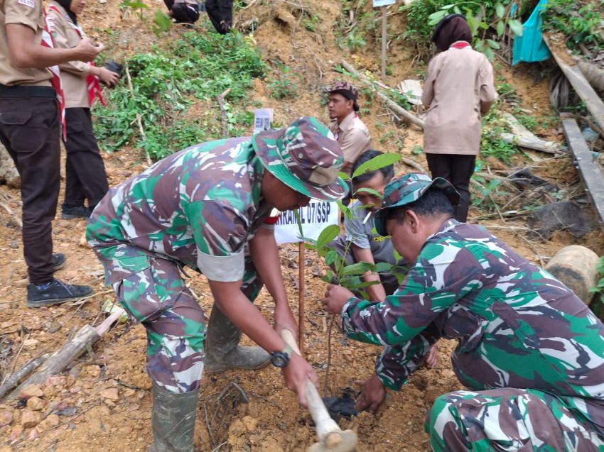 Penghijauan Desa Simartolu Palas Melalui Program TMMD ke 123 Kodim 0212/Tapsel,Dukung Kelestarian Alam dan Kesejahteraan Sosial