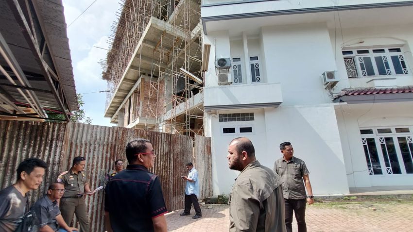 DPRD Medan Minta Satpol PP Tertibkan Bangunan Pakai Alat Berat di Petisah Tengah