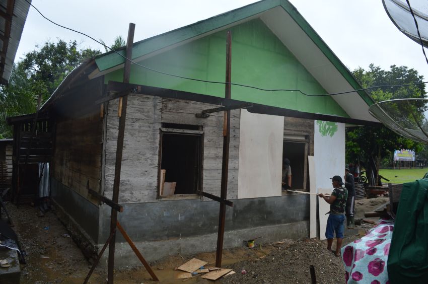 Satgas TMMD Kodim 0212/Tapsel Percepat Rehabilitasi RTLH Pintu Padang Palas, Warga Antusias Sambut Perubahan