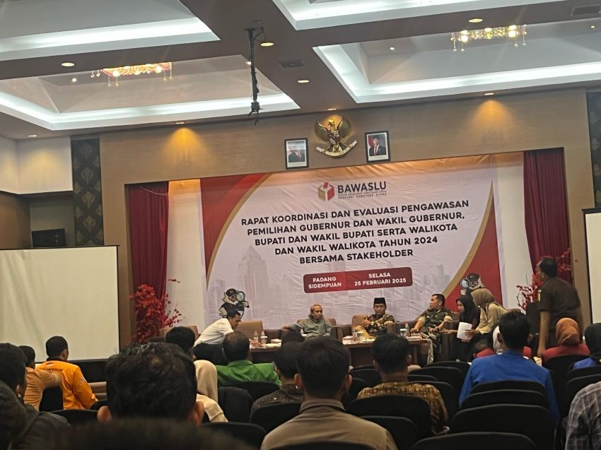 Kinerja BAWASLU Padangsidimpuan Dalam Menjaga Demokrasi Tanpa Celah Hukum pada Pemilu Serentak 2024