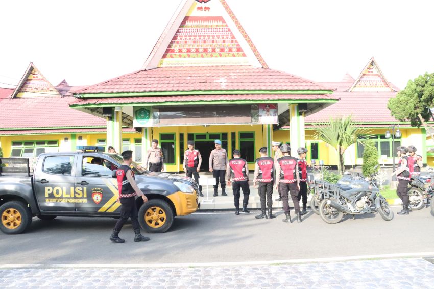 Polres Padangsidimpuan Gelar Patroli Skala Besar,AKBP Dr Wira Prayatna : Guna Menjaga Keamanan Saat Pelantikan Walikota Terpilih