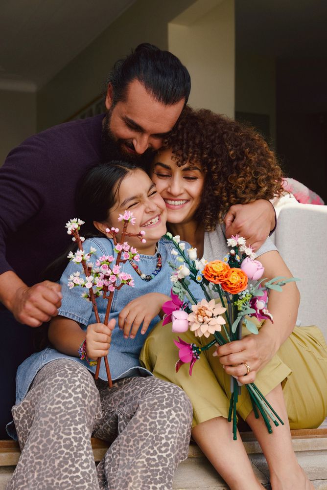 Bangun Hubungan Cinta Bersama LEGO® Botanicals