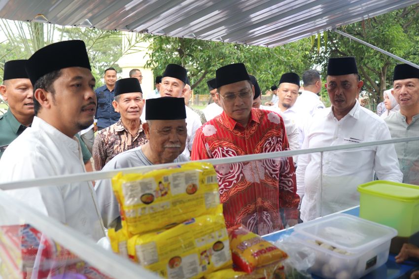 Pasar Takjil Ramadhan Baznas Resmi Dibuka, Bupati Paluta: Momentum Berkah Bagi Pedagang dan Masyarakat