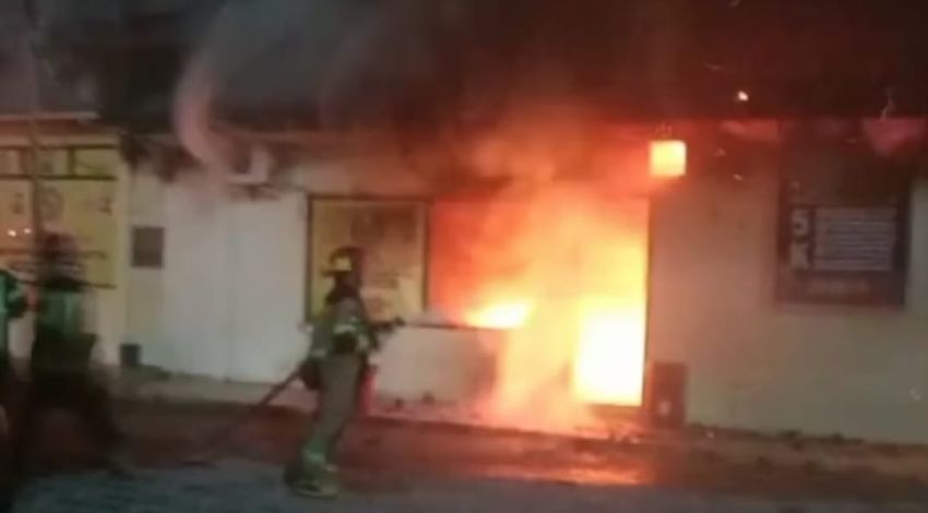 Mapolsek Medan Helvetia Terbakar Ini Kronologinya