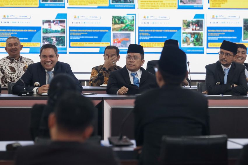 Wali Kota Pematangsiantar Wesly Silalahi SH MKn menghadiri Rakor Kepala Daerah se-Sumut