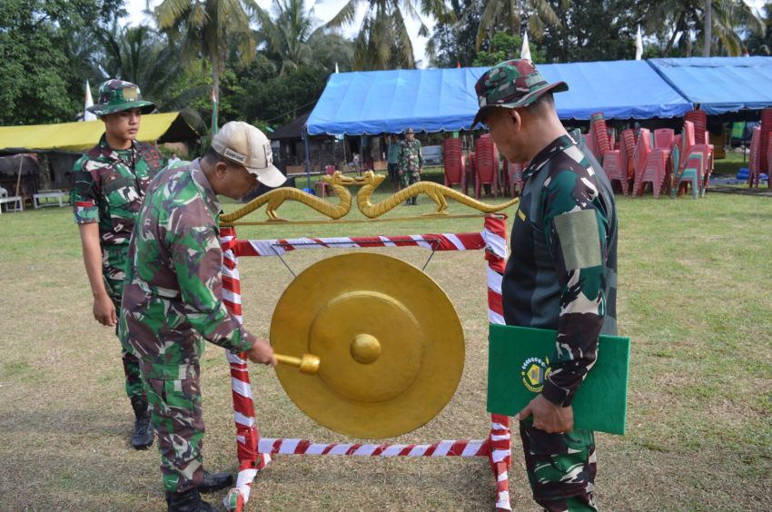 Sukseskan Upacara Penutupan TMMD ke 123, Kodim 0212/Tapsel Gelar Gladi di Desa Pintu Padang Palas