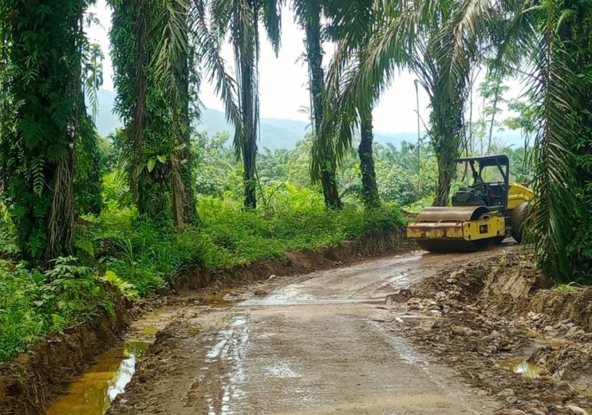 Pembangunan Jalan Desa Pintu Padang Palas Hampir Selesai, Satgas TMMD ke-123 Kodim 0212/Tapsel Percepat Target