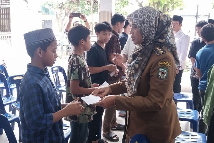 Wakil Wali Kota dan Dirut Perumda Tirta dan Tim Ramadhan Berbagi mengunjungi Panti Asuhan Taruna Melati