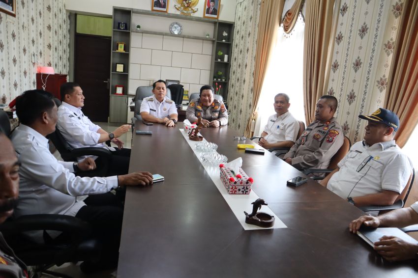 AKBP Diari Astetika Menerima Kunjungan Silaturahmi Bupati Kabupaten Palas "Meningkatkan kualitas Pelayanan untuk Padang Lawas Maju"