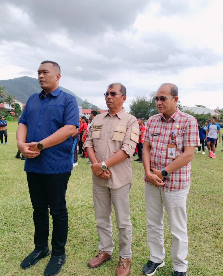 Bupati Toba Effendy SP Napitupulu,SE Apresiasi Siswa-siswi Berprestasi