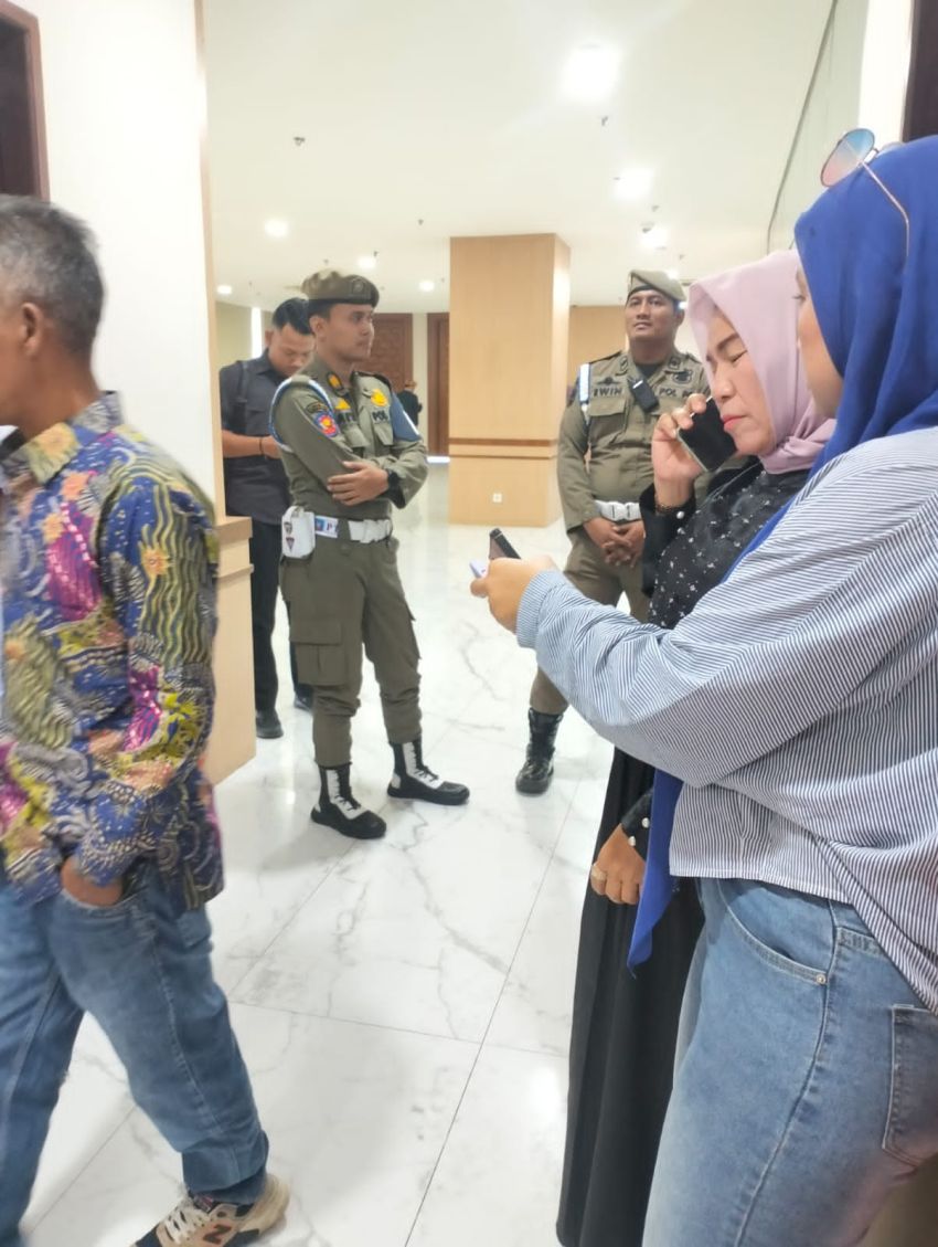Sudah Berulang Kali, , Gubernur Bobby Kembali Larang Sejumlah Wartawan Meliput Pelantikan