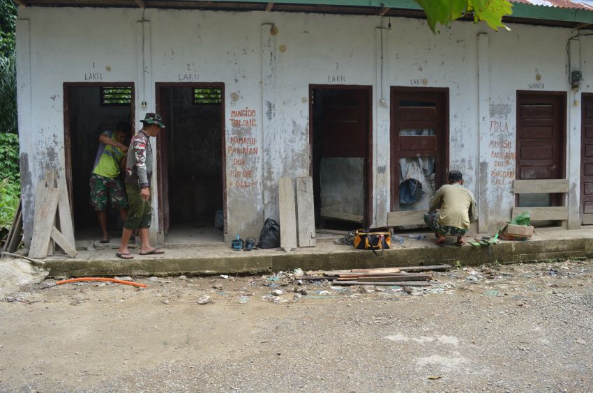 Air Mata Bahagia di Pelosok: Warga Simanuldang Akhirnya Punya MCK Layak Berkat Program TMMD ke 123 Kodim 0212/Tapsel