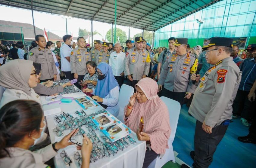 Kunjungi Polda Sumut, Kapolri Tinjau Renovasi Masjid hingga Bakti Sosial