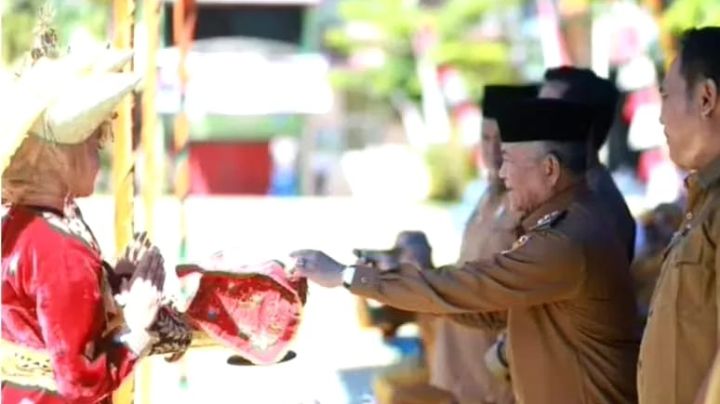 Turnamen Futsal antar SD/MI se-Kota Solok dan Kabupaten Solok, Resmi Dibuka Wawako Solok H.Suryadi Nurdal