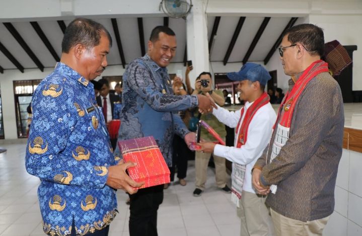 Wakil Menteri Pendidikan dan Anggota Komisi X DPR RI Berkunjung Ke Toba