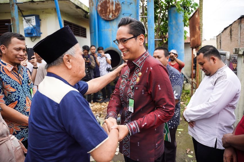 Warga Lingkungan 13 TSM III Kesulitan Air Bersih, Rico Waas: Secepatnya Pompa Air Rusak Diperbaiki